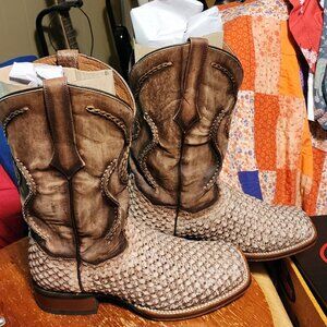 Dan Post men's size 9.5D cowboy certified brown basket weave boots